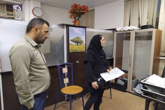 بازدید کارشناسان بهداشت حرفه‌ای از بیمارستان پورسینا 